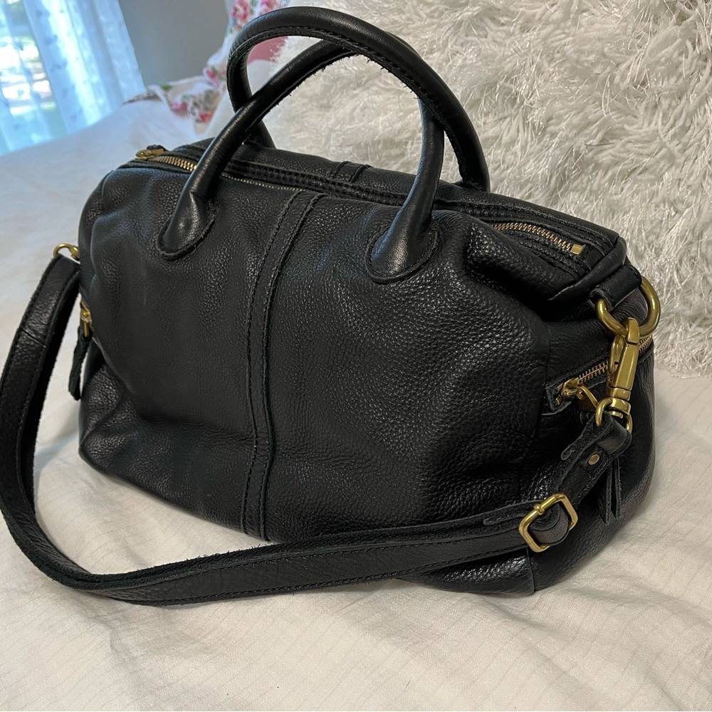 Vintage black leather Fossil very gently used